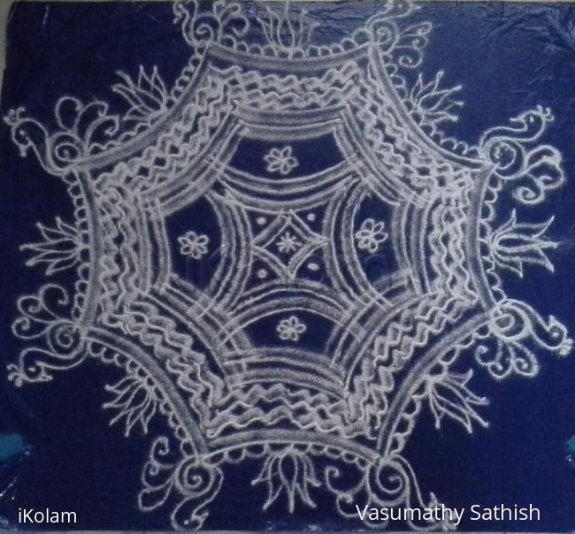 Rangoli: Double stroke padi kolam for Vishu with kolamavu