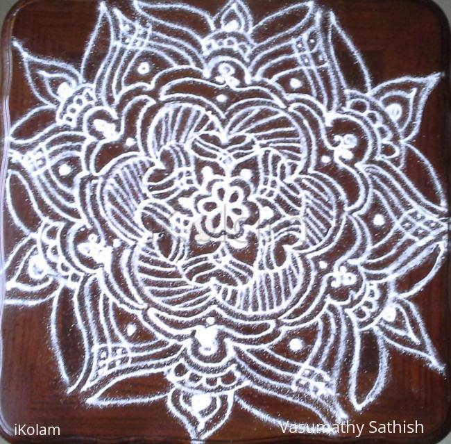 Rangoli: A freehand kolam for beginner's with kolamavu.