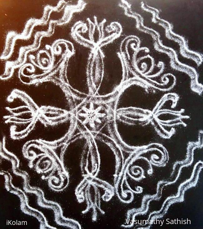 Rangoli: Beginner's Dotted Iyengar Padi Kolam 05 (5-5 straight dots ).