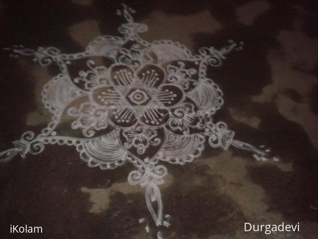 Rangoli: double stroke rangoli