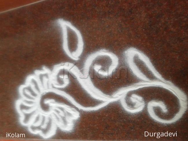 Rangoli: dd kutti kolam