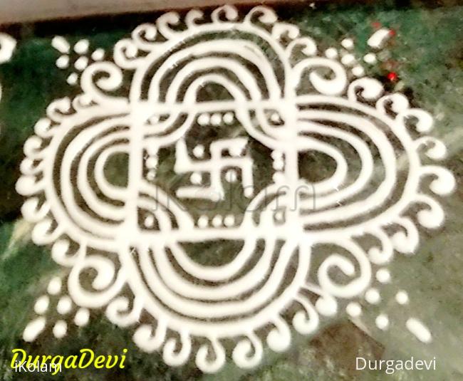 Rangoli: Arisimavu kolam