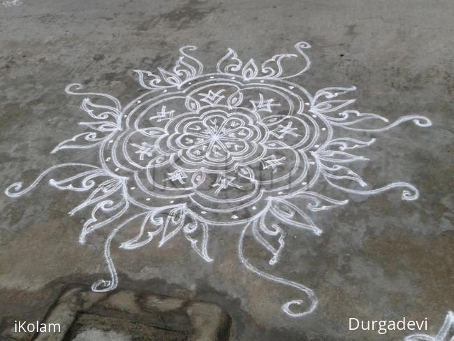 Rangoli: dd tuesday kolam