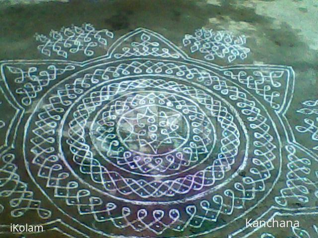 Rangoli: spiral chikku kolam