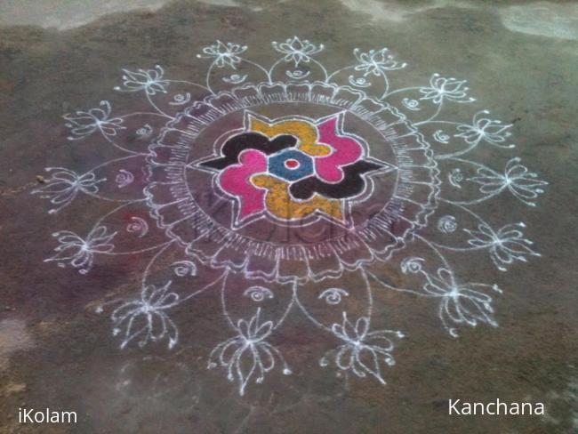 Rangoli: simple dotted rangoli with big borders