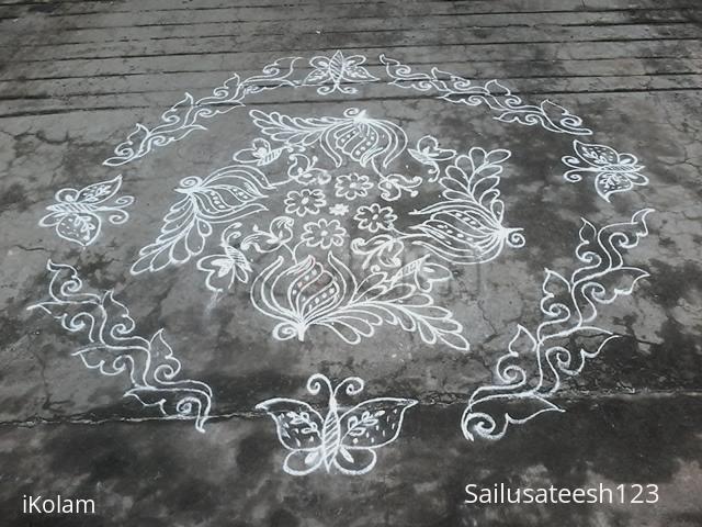 Rangoli: RARE FLOWERS IN WHITE.....