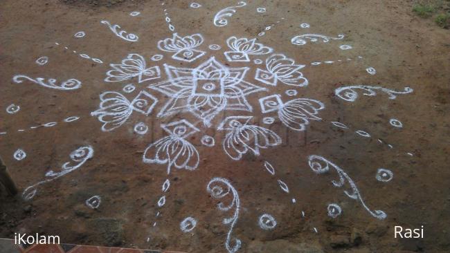 Rangoli: Freehand Rangoli kolam