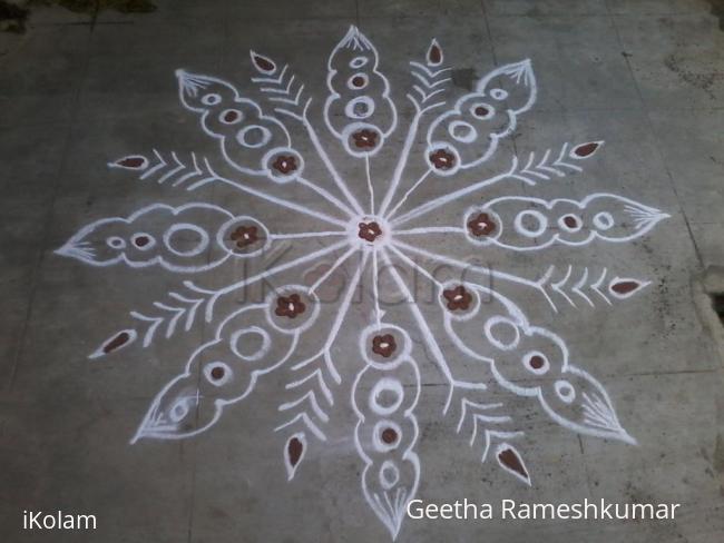 Rangoli: Circle designer kolam