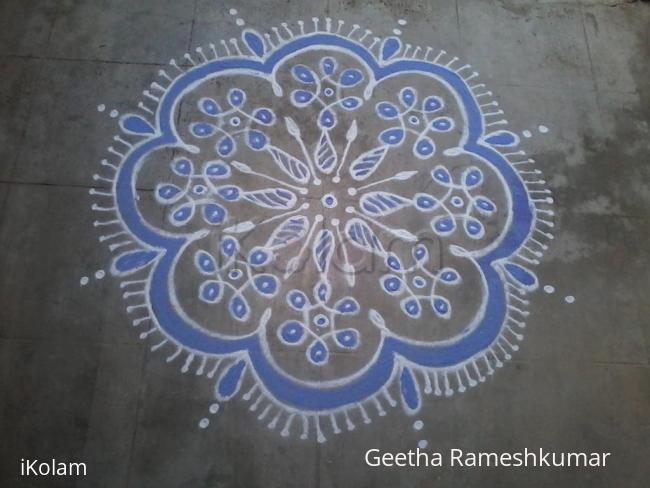 Rangoli: Aadi velli kolam friends