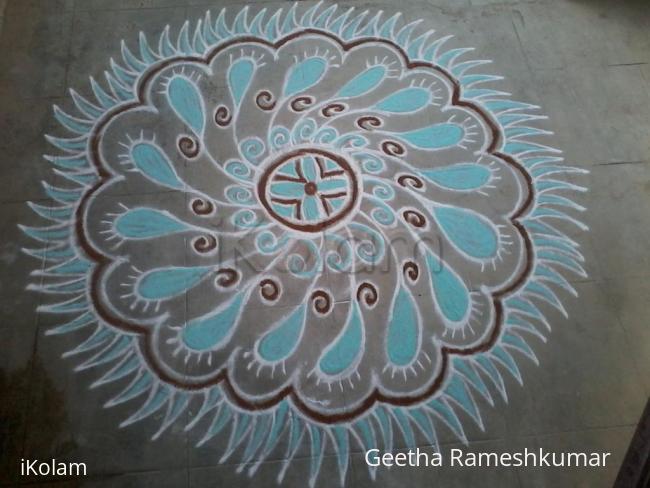 Rangoli: Stunning Saturday Kolam