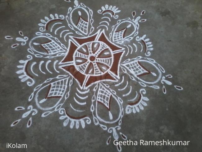 Rangoli: My first rangoli in ikolam!