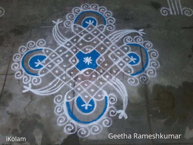 Rangoli: Monday kolam