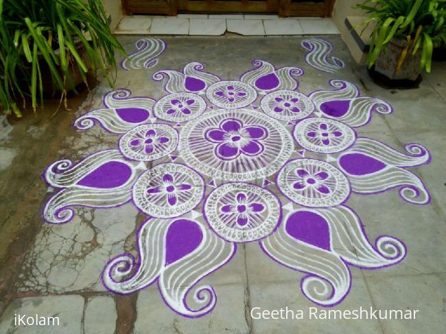 Rangoli: Happy Aautha pooja and Saraswathi pooja!! Purple!