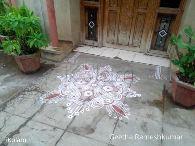 Rangoli: Friday kolam!!