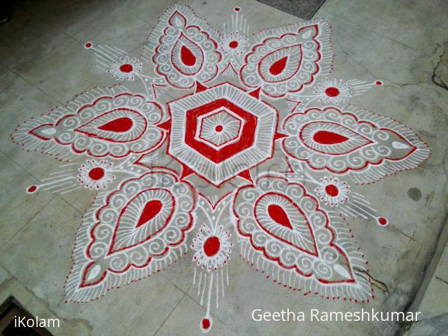 Rangoli: Navarathri day4; Red!