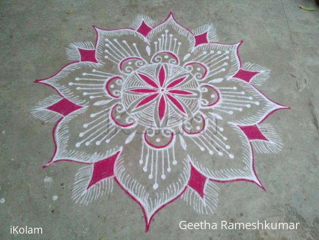 Rangoli: Friday kolam!!