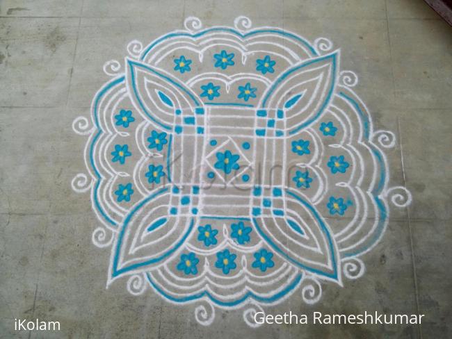 Rangoli: small padikolam!!