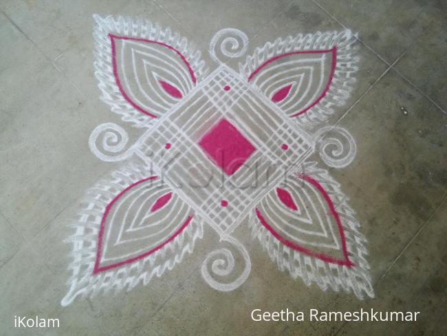 Rangoli: small padikolam!!