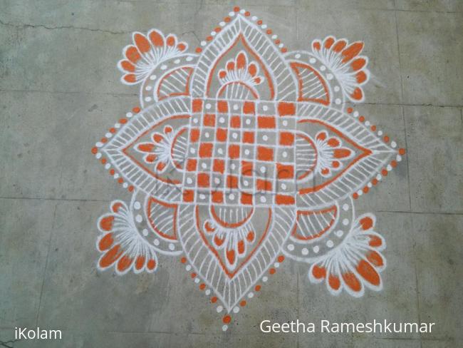 Rangoli: small padikolam!!