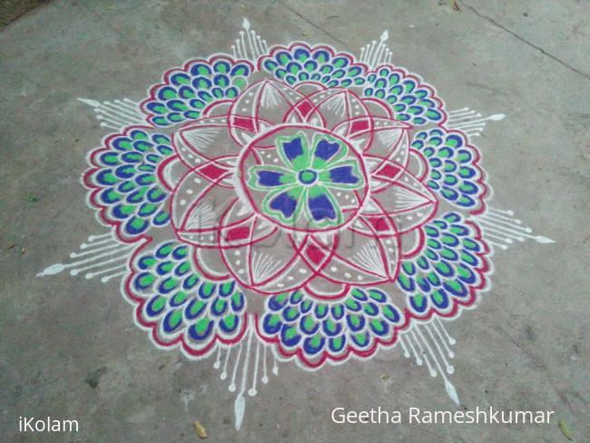 Rangoli: Tuesday kolam!!