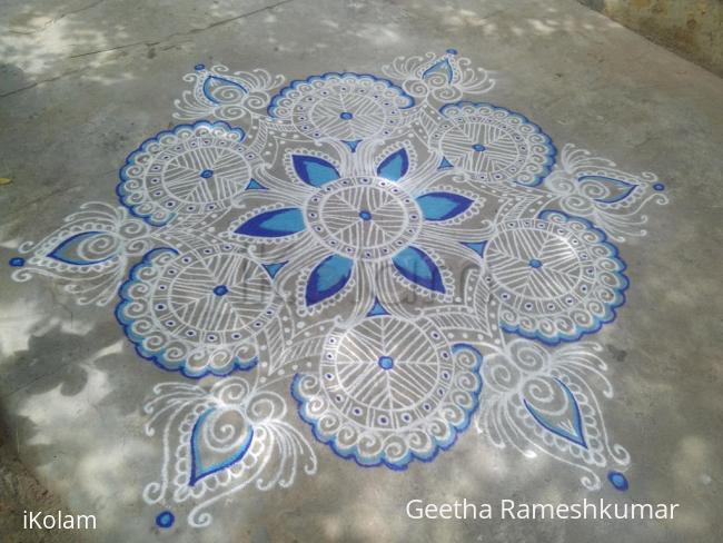 Rangoli: Thursday  kolam!!