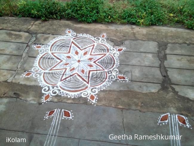 Rangoli: @ my anni's house!