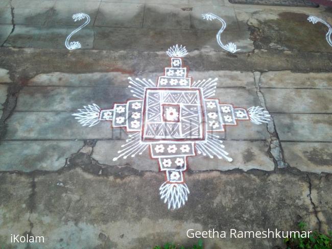 Rangoli: @ my anni's house!