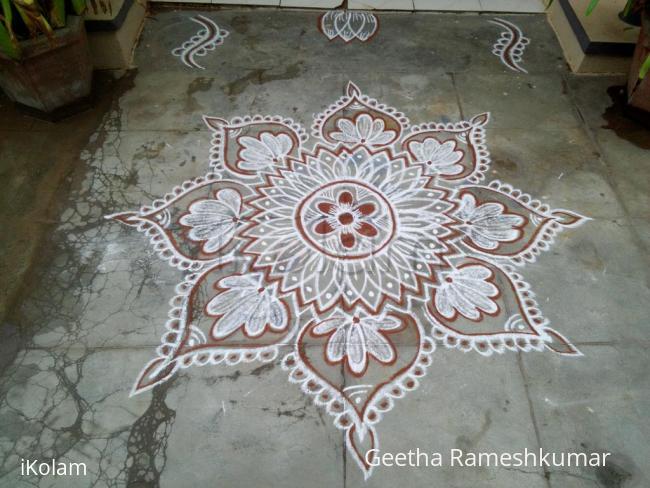 Rangoli: Aadi velli kolam!