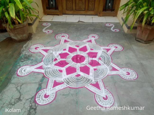 Rangoli: Thursday  kolam!!