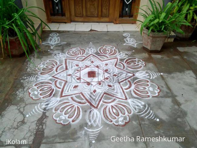 Rangoli: Friday kolam!!