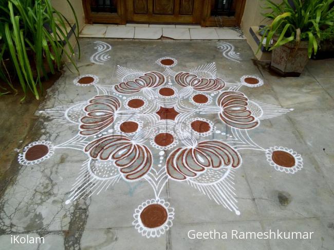 Rangoli: Friday kolam!!