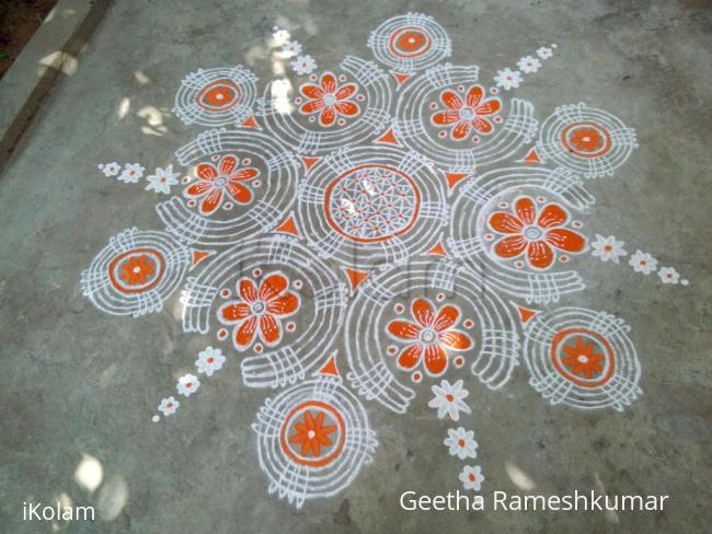 Rangoli: Navarathri day 4 orange!