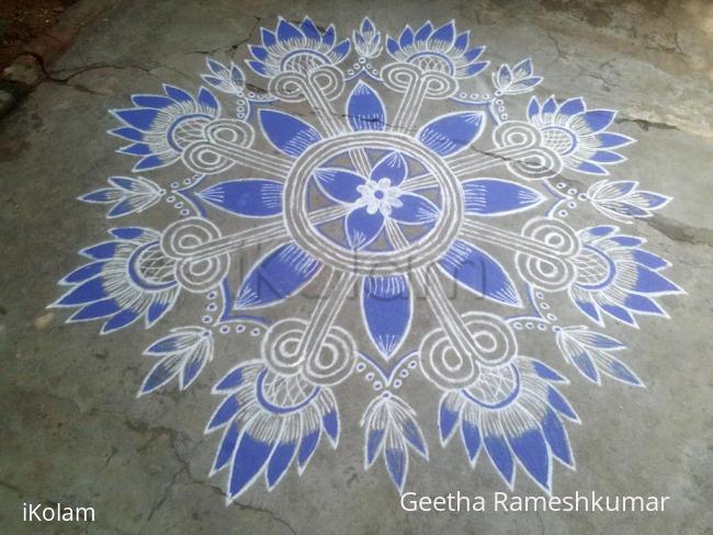 Rangoli: Navarathri day 7 Royal blue!