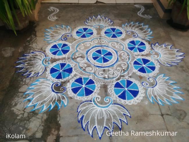 Rangoli: Margazhi kolam 10! Happy Christmas!!