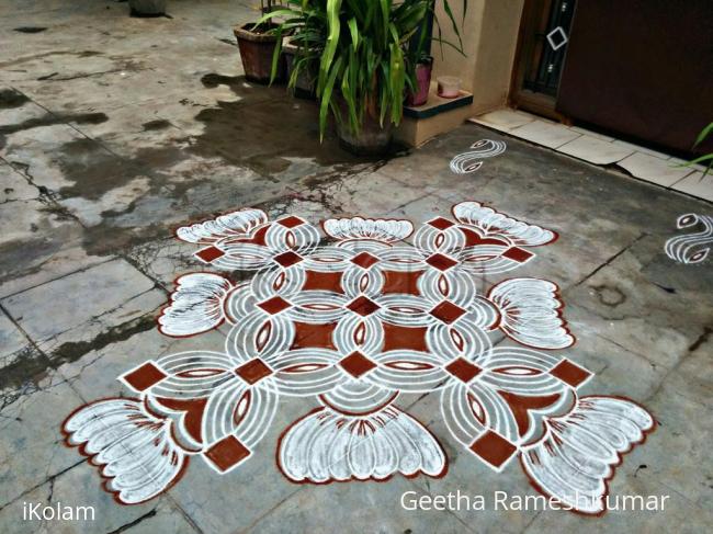 Rangoli: Margazhi kolam 14!