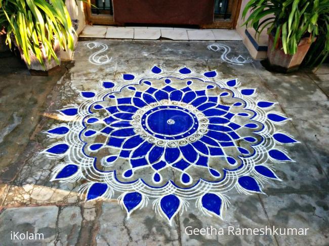 Rangoli: Margazhi kolam 16!