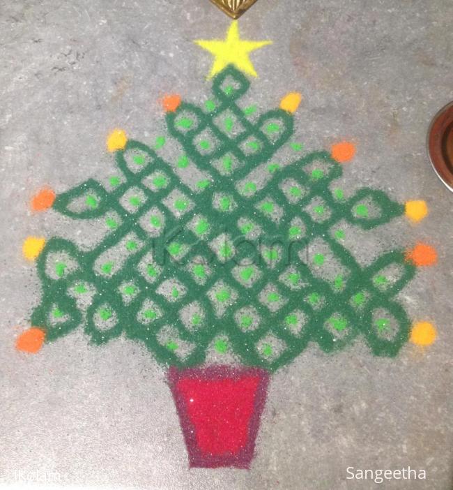 Rangoli: Christmas Tree Sikku Kolam