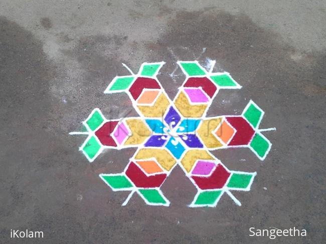 Rangoli: flower kolam