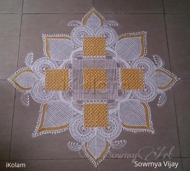 Rangoli: Aadi velli kolam