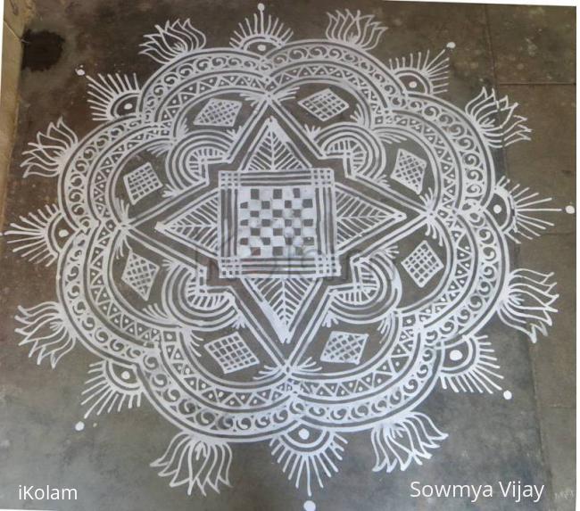 Rangoli: Padikolam