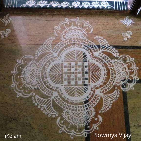 Rangoli: Padikolam 