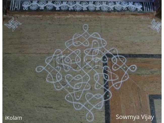 Rangoli: White Kolam -Dotted 