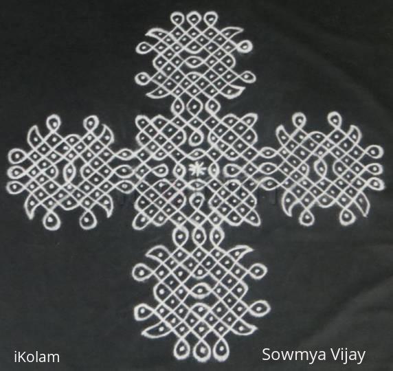 Rangoli: Chikku Kolam-Black and white