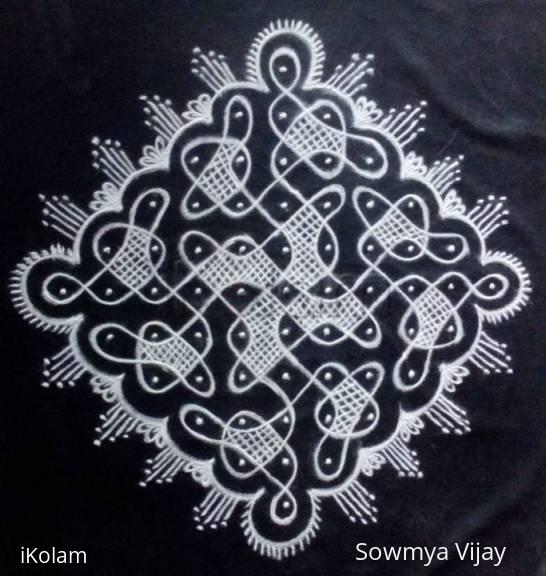 Rangoli: Chikku Kolam Design