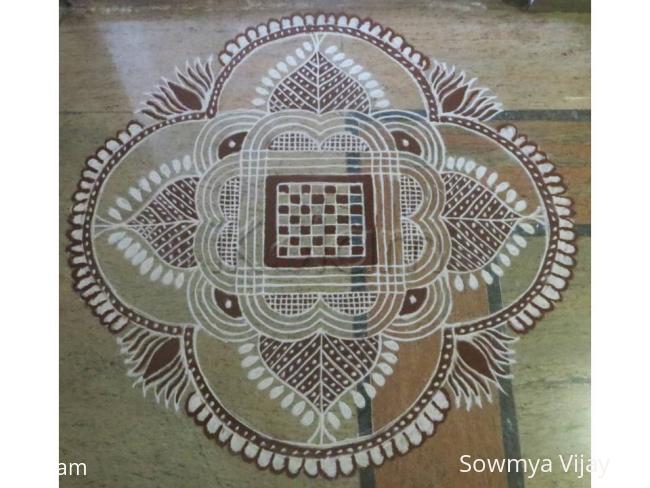 Rangoli: Aadi Velli Kolam-2