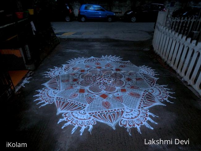 Rangoli: free hand kolam