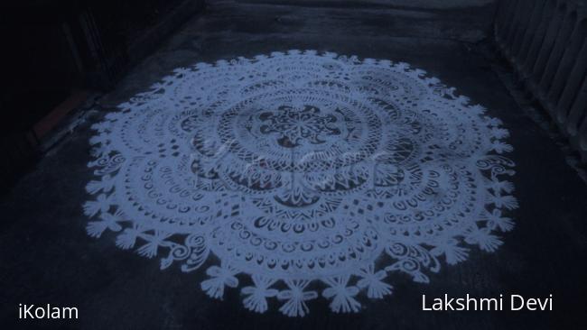 Rangoli: free hand kolam