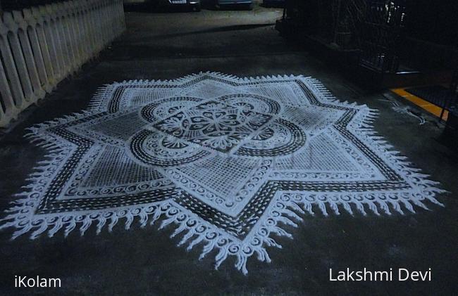 Rangoli: Margazhi Kolam