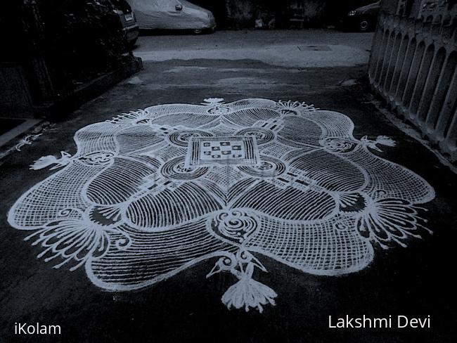 Rangoli: Margazhi Kolam