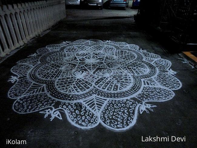 Rangoli: margazhi kolam